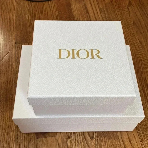 Dior I 12x9, 9x9 - Picture 1 of 15